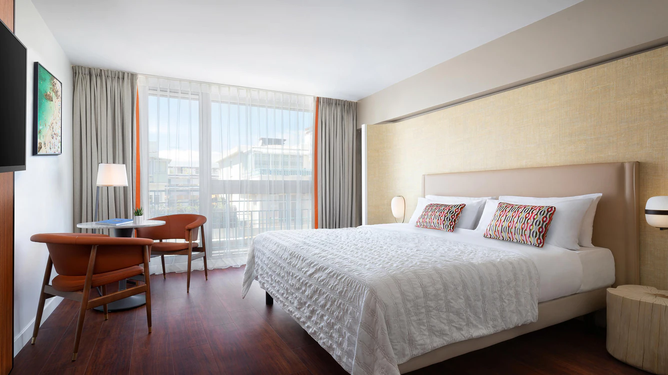 Deluxe City, Guest Room, 1 King, City View, Balcony