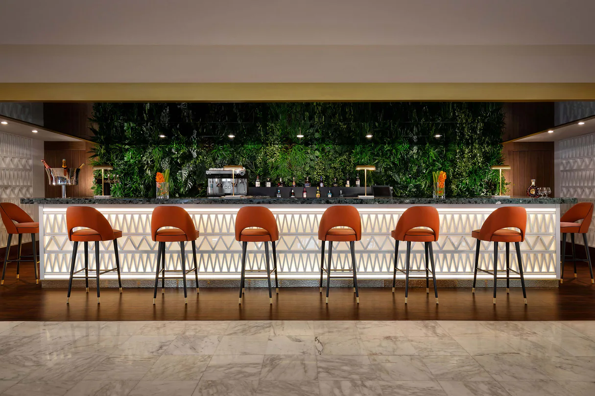 Latitude Bar