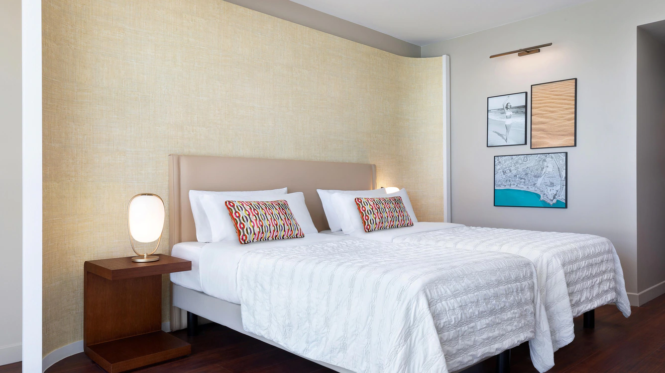 Deluxe City, Guest Room, City View, Balcony