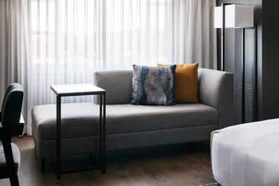 King Guest Room - Sitting Area