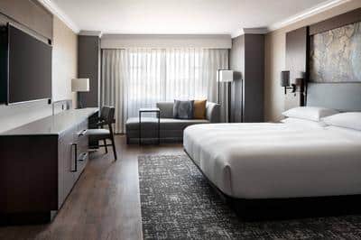King Guest Room - City View