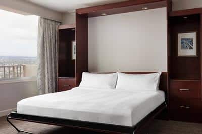 Suite - Murphy Bed
