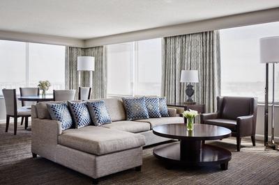 GM Suite - Living Area