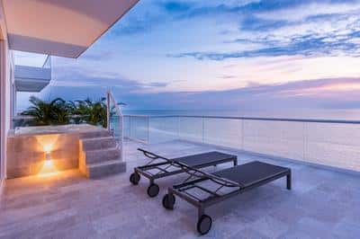 One-Bedroom Suite - Balcony