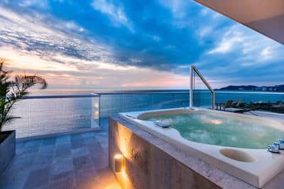 One-Bedroom Suite - Balcony