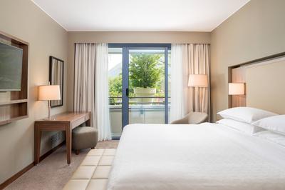 Suite Pool View, 1 Bedroom Suite