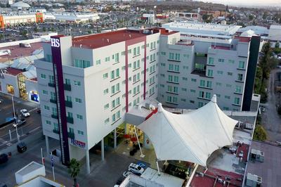 Aerial hotel and Centro Max Mall