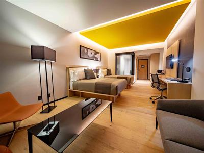 Guest room