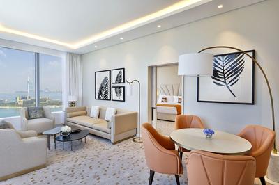 Metropolitan Suite / Grand Deluxe Suite