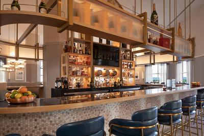 Delfinos Bar