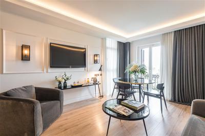 SuiteLivingRoomLobby