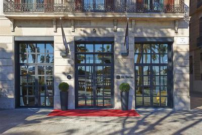The Serras Entrance