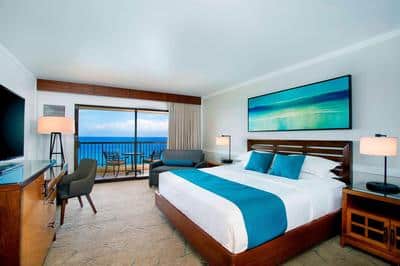 King Moana Oceanfront Guest Room