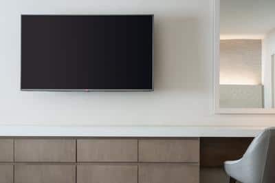 Large Luxury Guest Room - Desk Area