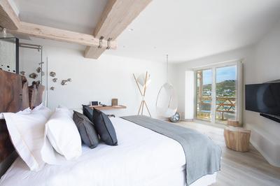Vista Suite with Panoramic View & Outdoor Hot Tub