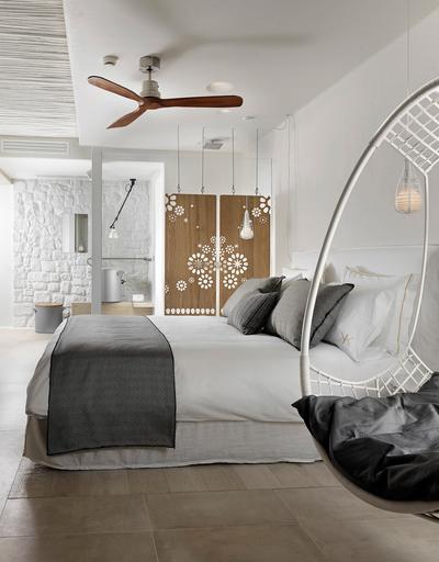 Deluxe Room with Outdoor Hot Tub