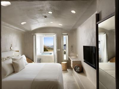 Deluxe Room Partial Sea View