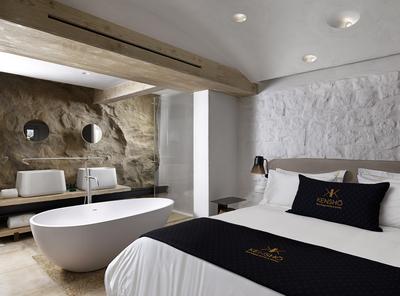 Junior Suite with Outdoor Hot Tub