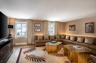 Presidential Suite - TV Room