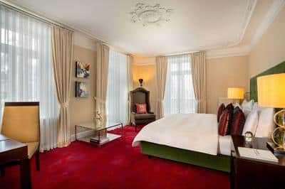 Deluxe Bedroom with balcony