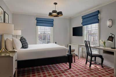 Queen Editor Guest Room