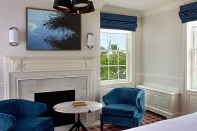 Corner King Guest Room