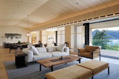 Ritz-Carlton Suite