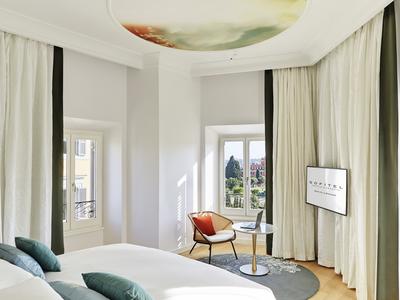 Prestige Suite