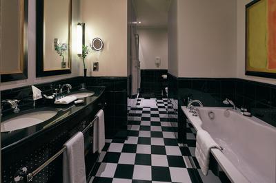 St. James Suite