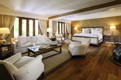 Presidential Suite Botero