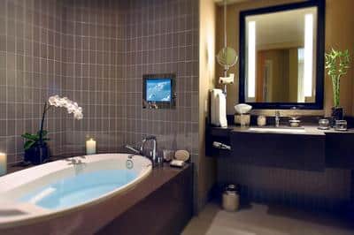 Hollywood Hill View Suite