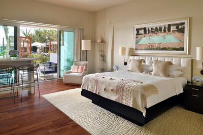 Lagoon Beach Room
