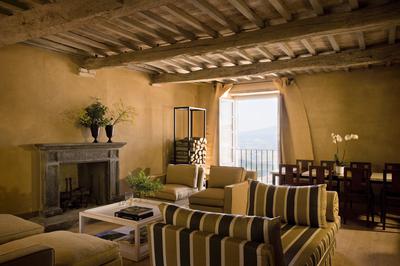 3-Bedroom Amiata Village House