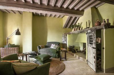 6-Bedroom Muri Antichi Village House