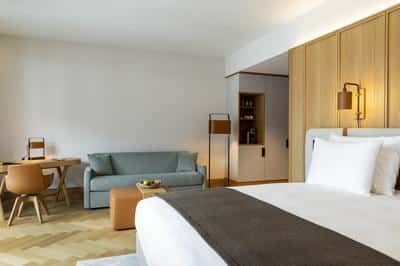 Premier Room