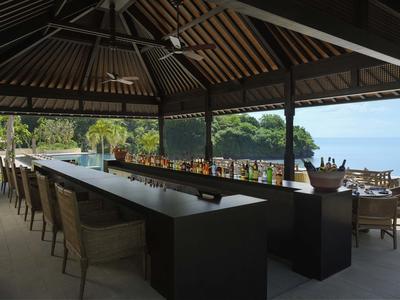Loloan Beach Bar and Grill