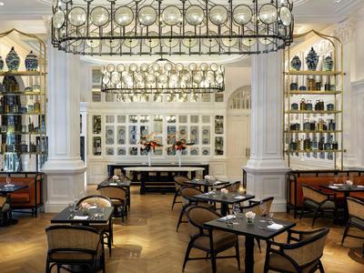 Tiffin Room
