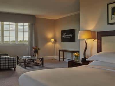 Deluxe Suite - Land View