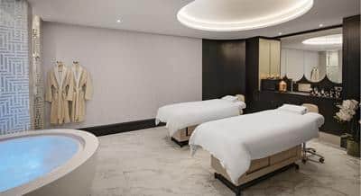 Signature Royal Suite