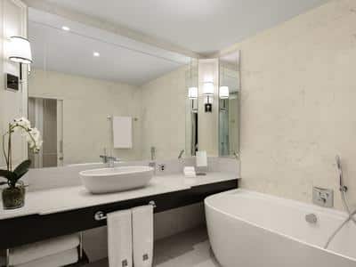 Deluxe Double Double Balcony Room