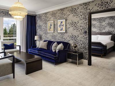 Fairmont One Bedroom Balcony Suite
