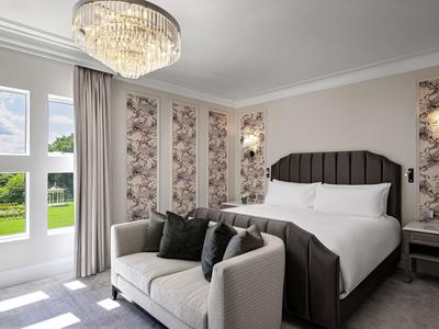 Luxury Two Bedroom Corner Suite