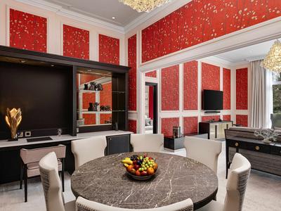 Fairmont One Bedroom King Terrace Suite