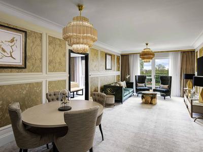 Fairmont One Bedroom Balcony Suite
