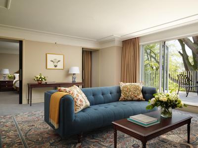 Deluxe Signature Stateroom