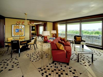 Hyde Park Suite