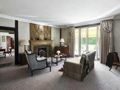 The Elsenhower Suite