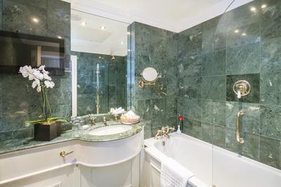The Egerton Victoria and Albert Bathroom