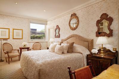 The Egerton Deluxe King Room