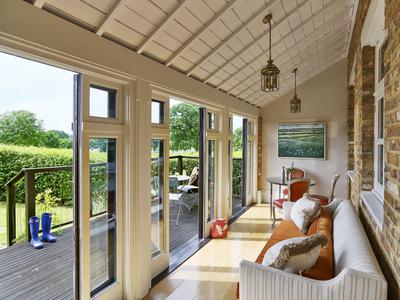Gardener's East Cottage Suite